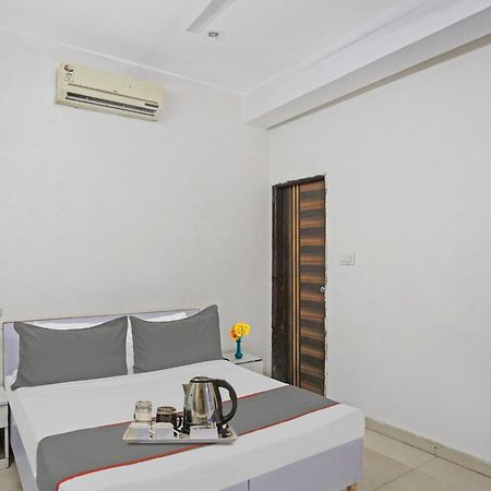 Hotel O Imperial Residency Near Dashrath Puri Metro Station New Delhi Buitenkant foto