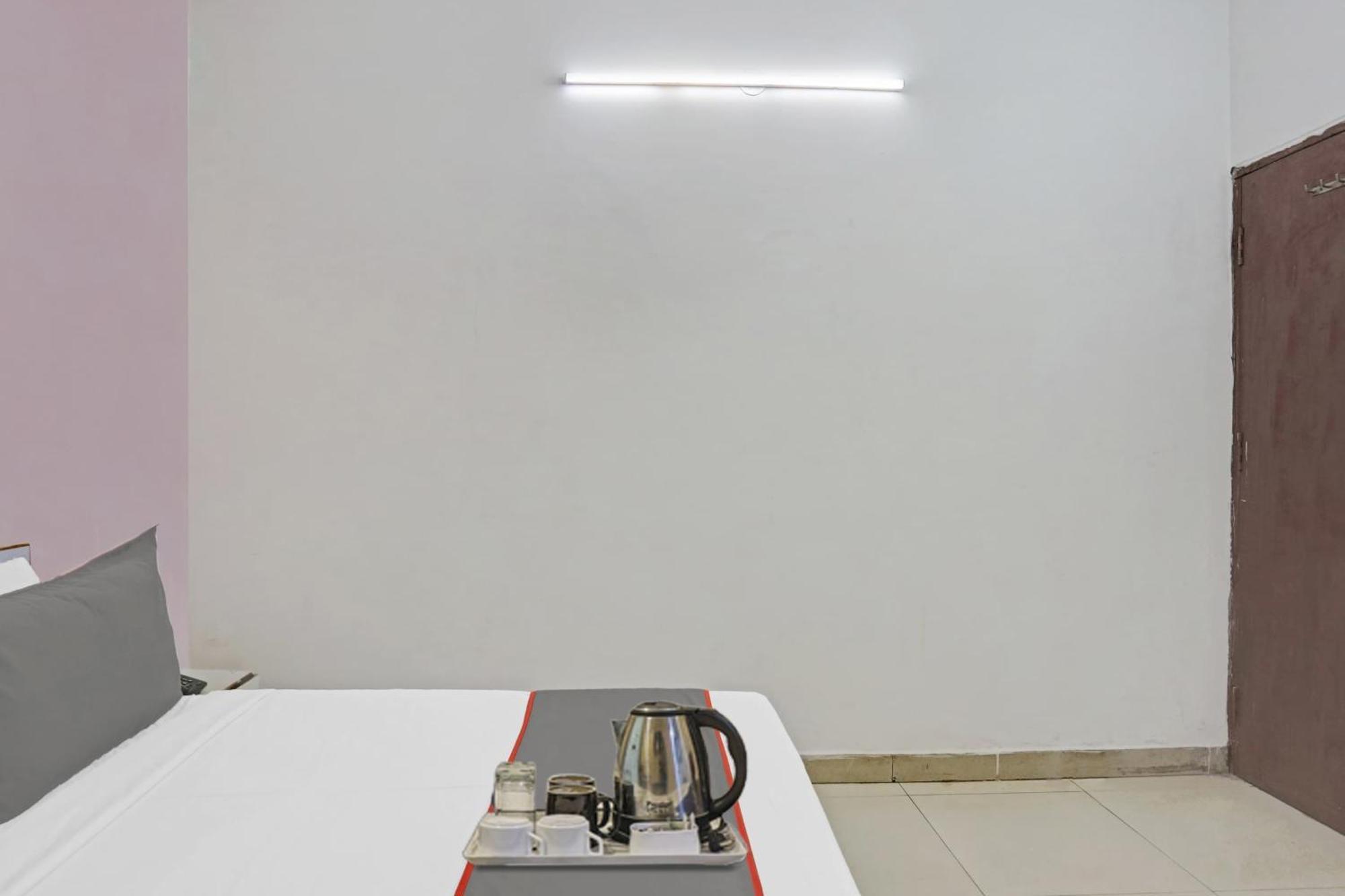 Hotel O Imperial Residency Near Dashrath Puri Metro Station New Delhi Buitenkant foto