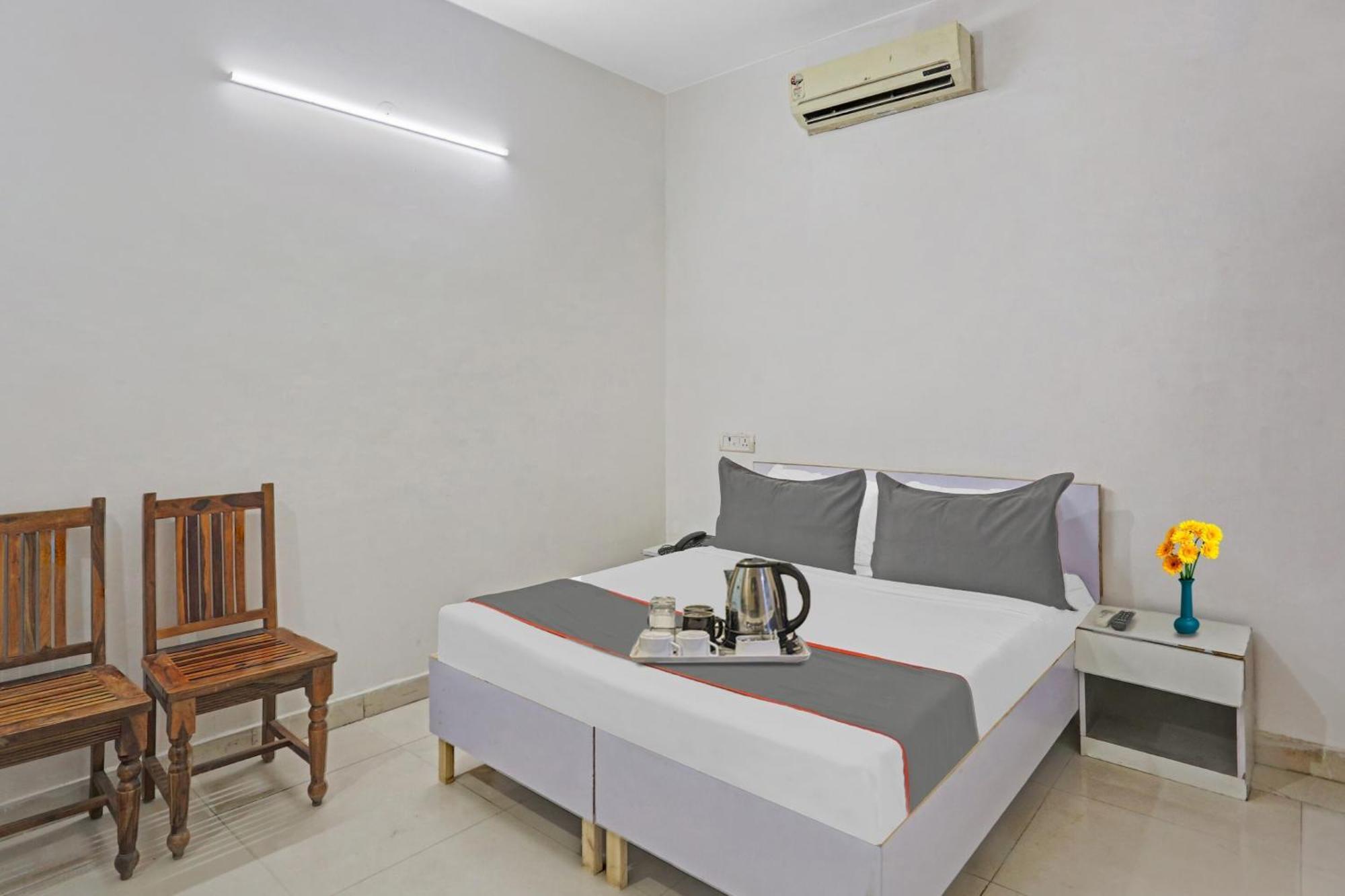 Hotel O Imperial Residency Near Dashrath Puri Metro Station New Delhi Buitenkant foto