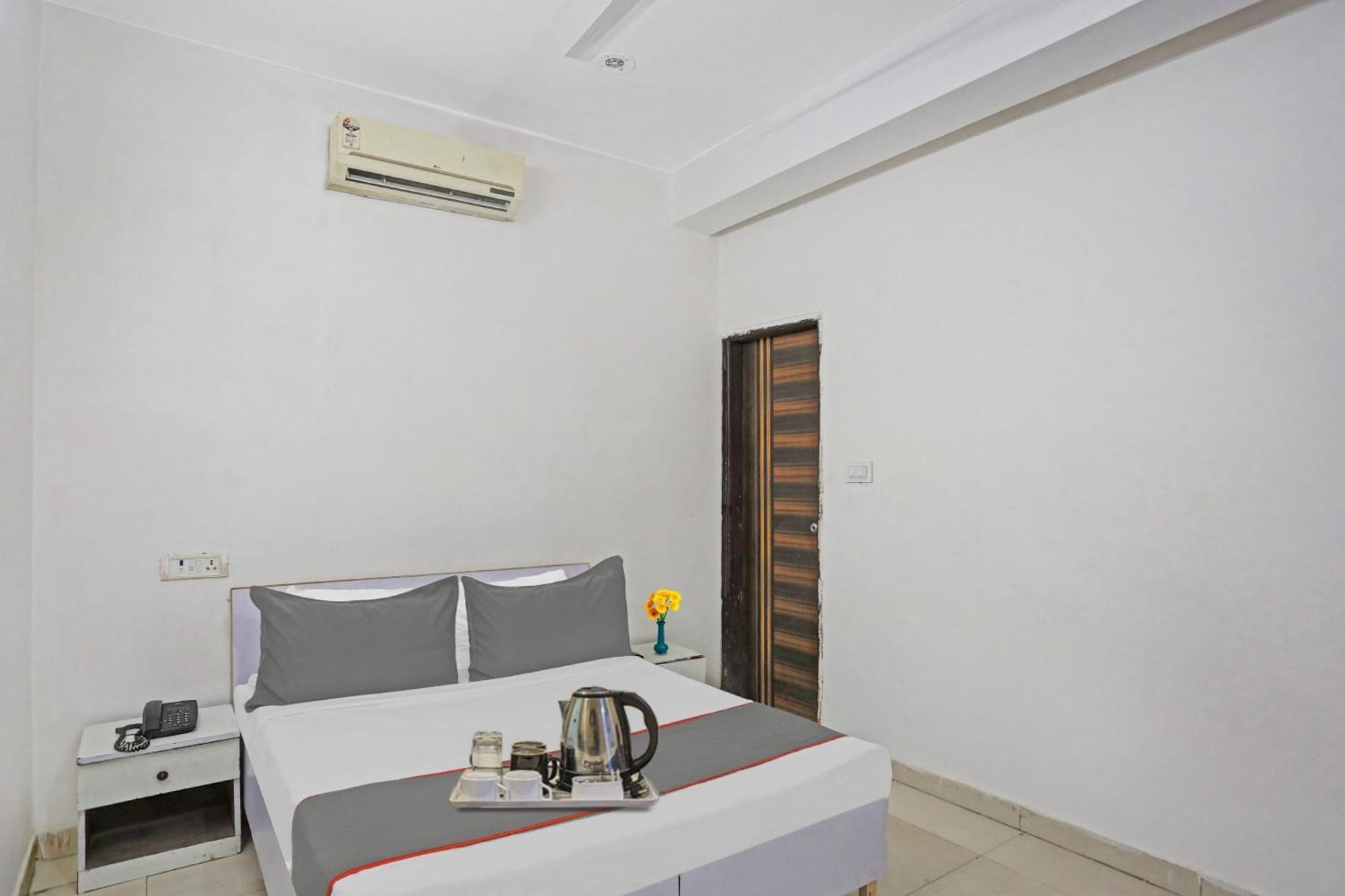 Hotel O Imperial Residency Near Dashrath Puri Metro Station New Delhi Buitenkant foto