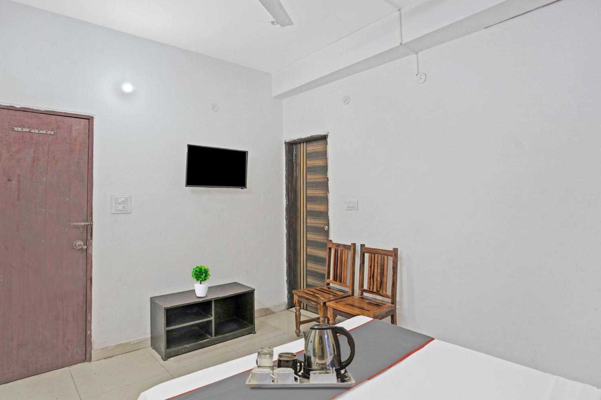 Hotel O Imperial Residency Near Dashrath Puri Metro Station New Delhi Buitenkant foto